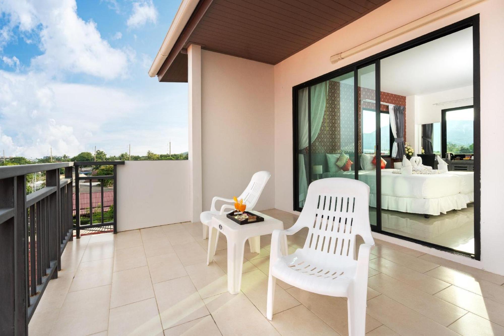 The Thames Pool Access Resort & Villa - Sha Extra Plus Chalong Exterior photo